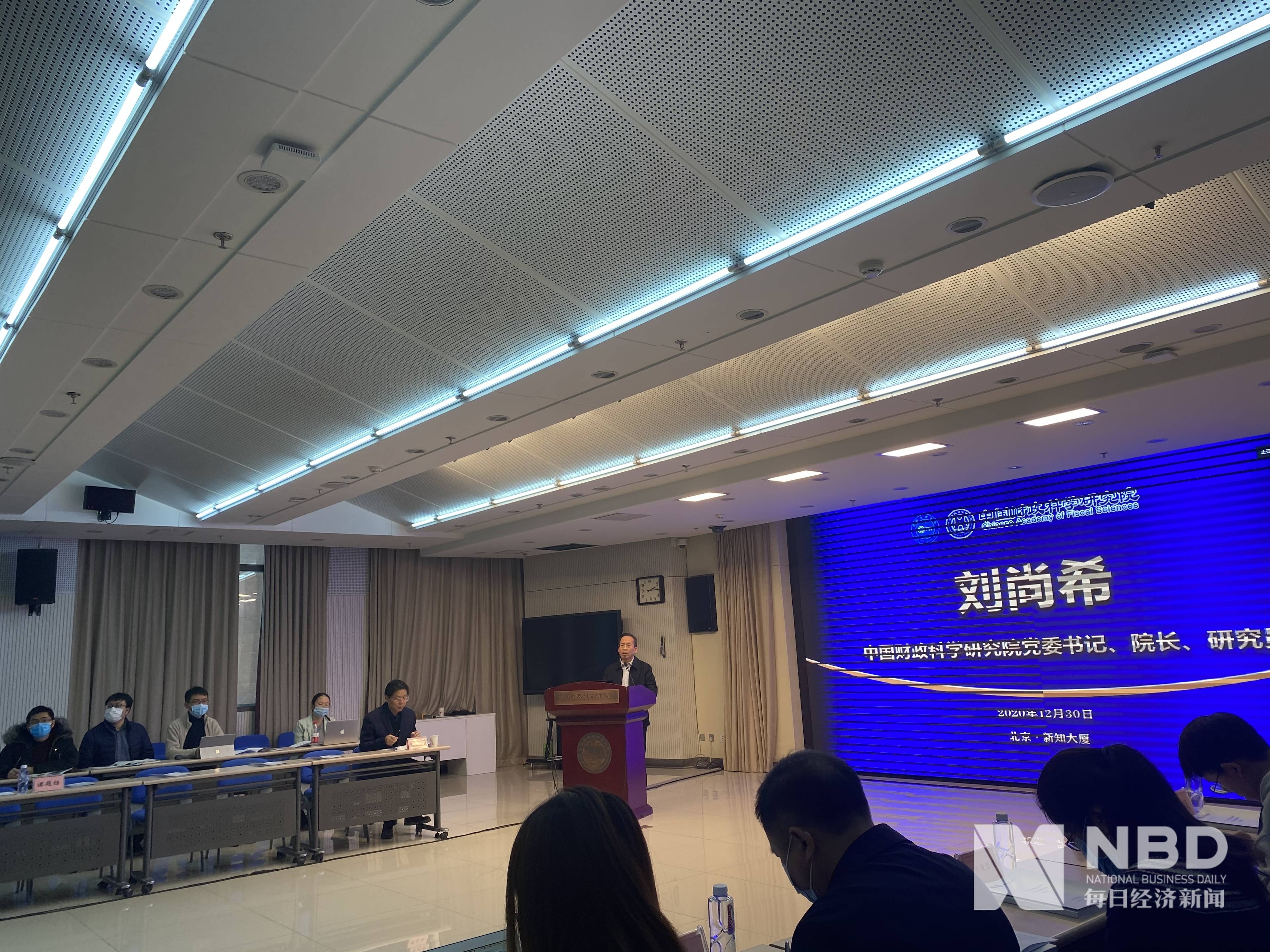 海康威视净利下滑，国内市场增收乏力，新业务难挑大梁，“年轻化改革”难掩颓势