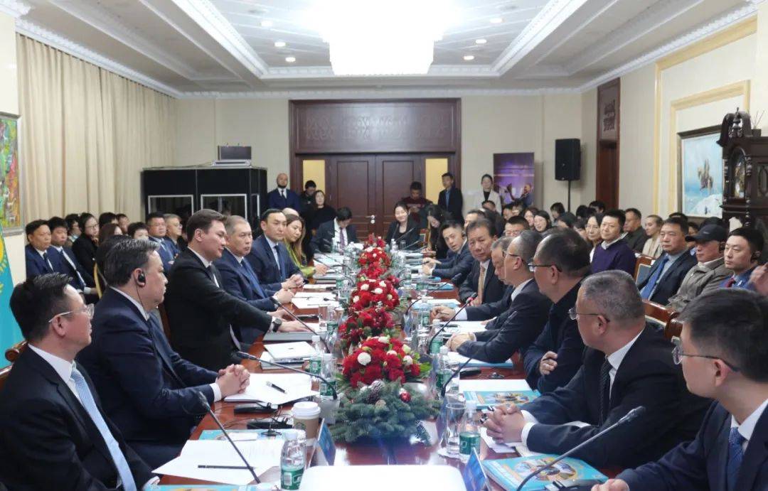 外交部部长助理刘彬会见哈萨克斯坦驻华大使努雷舍夫