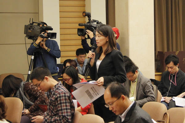 国家统计局城市司首席统计师董莉娟解读2025年4月份CPI和PPI数据