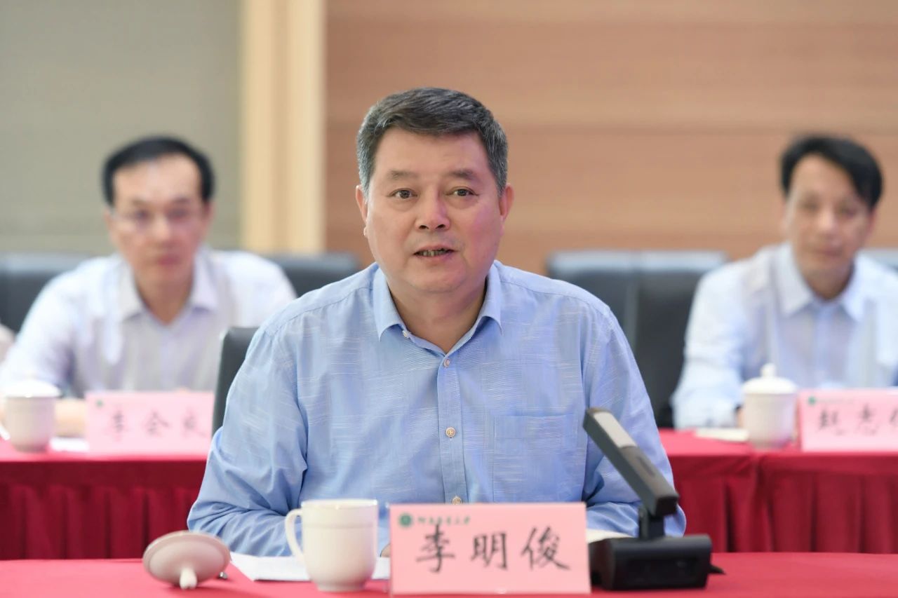 科大讯飞与四川省政府签署深化战略合作协议