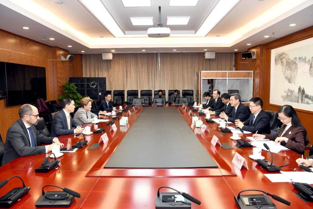 蓝佛安出席2025年金砖国家财长和央行行长会议