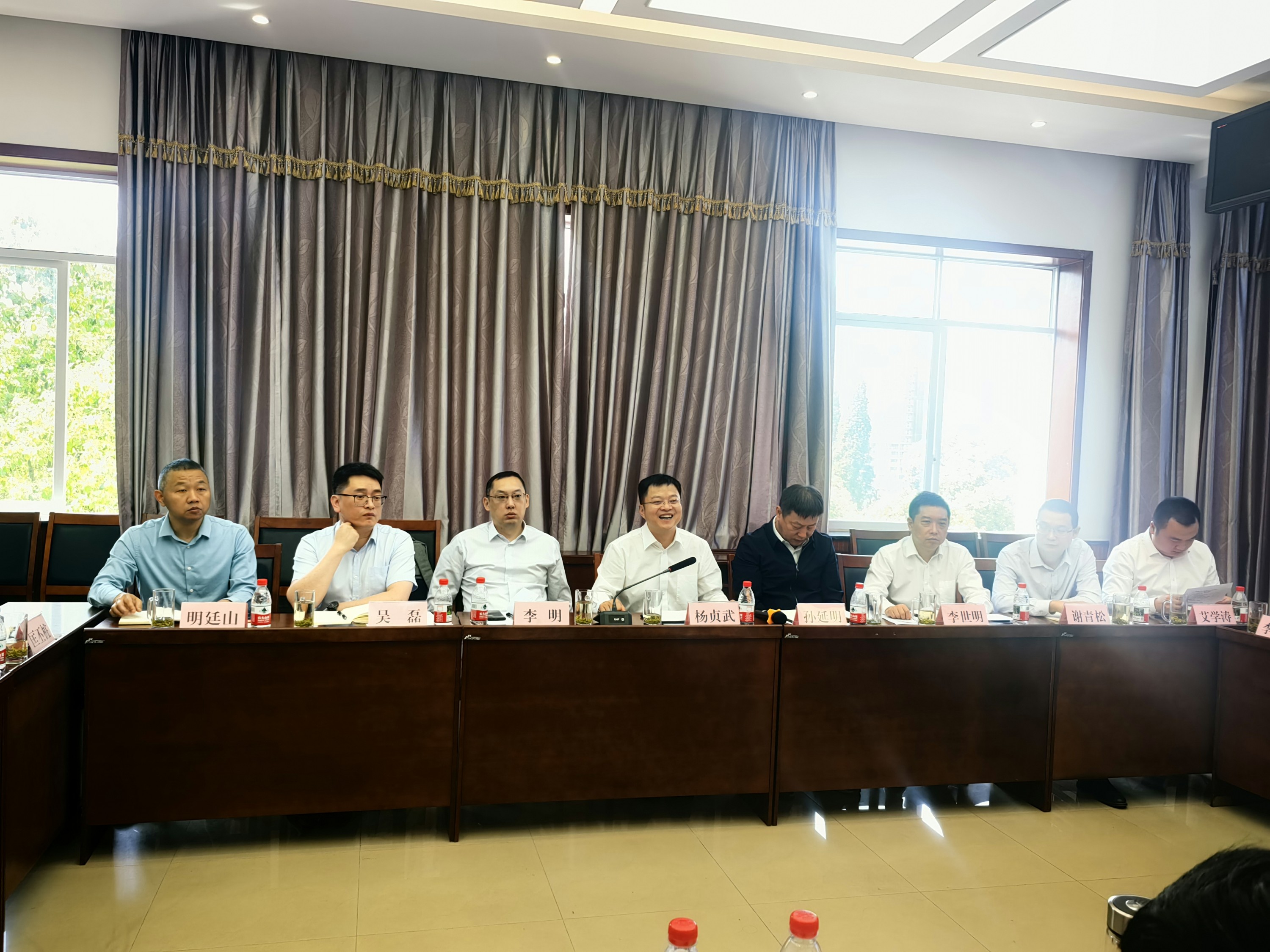 中国能建葛洲坝集团与广东能源集团共商合作