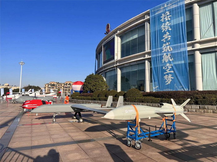 四中全会精神在基层|百米低空如何掀起万亿风口?来黄埔低空经济产业园解锁答案!