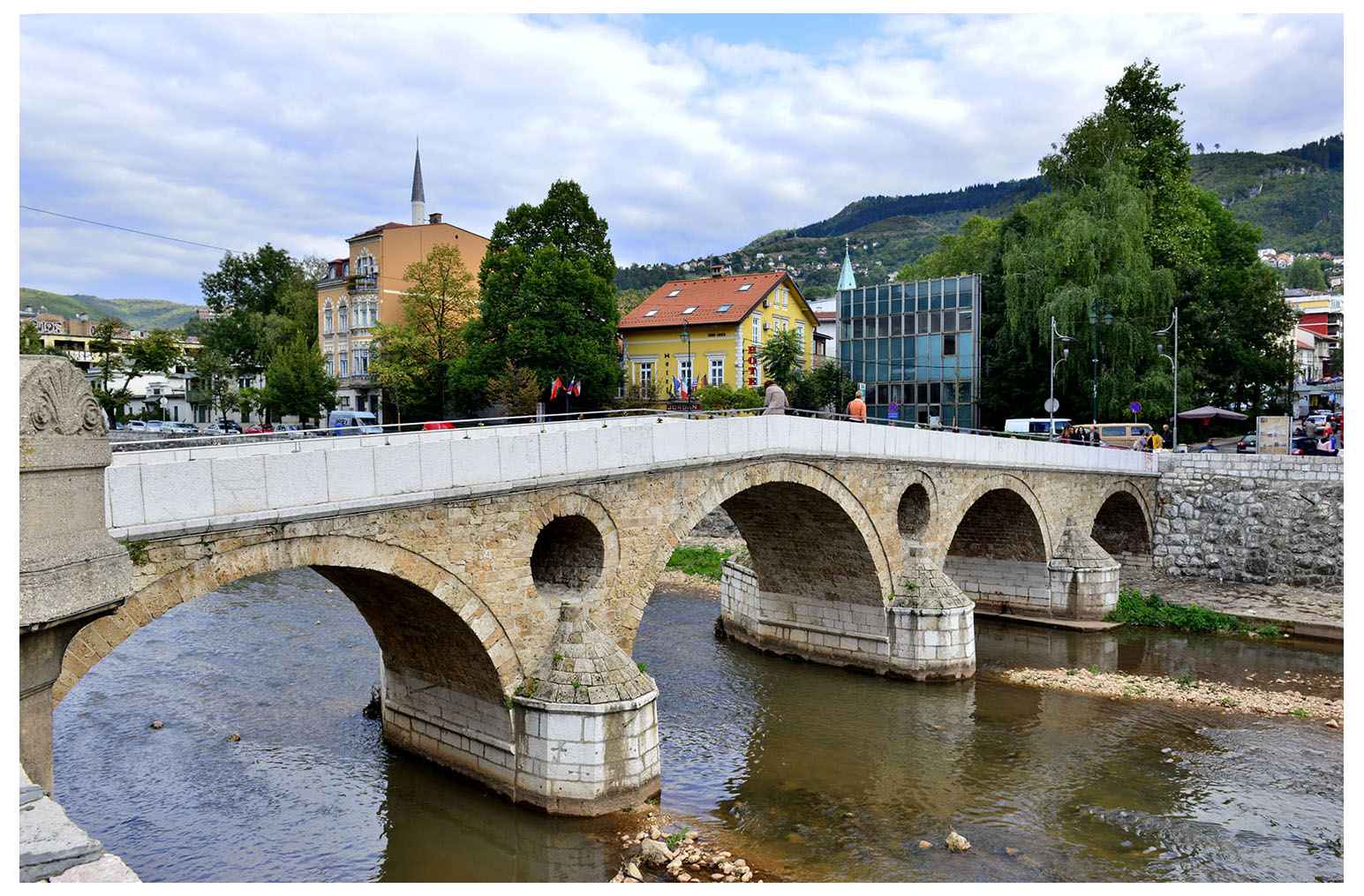 波黑联邦启动四大快速路建设，以打破部分区域长期交通孤立的局面