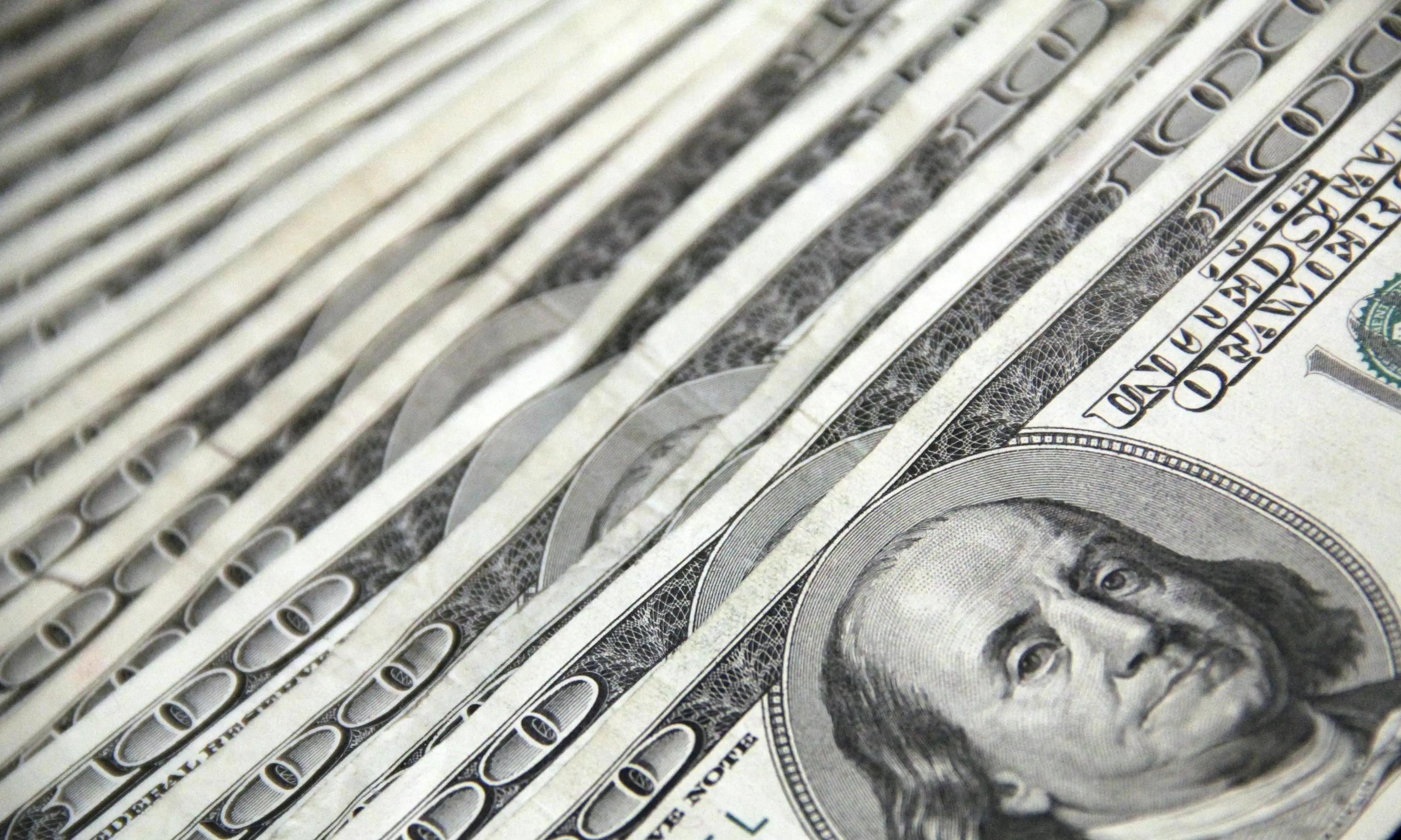 突发！美国白宫宣布对特定半导体等加征25%关税