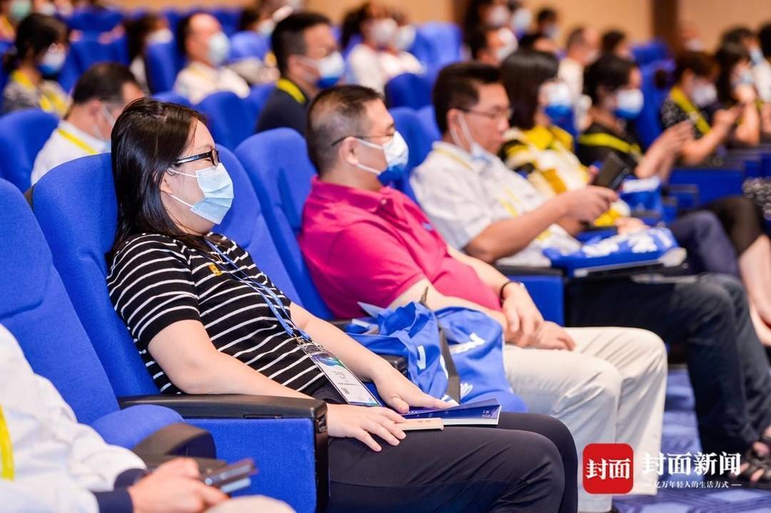 荣耀“三箭齐发” 全球高端化转型取得实质进展