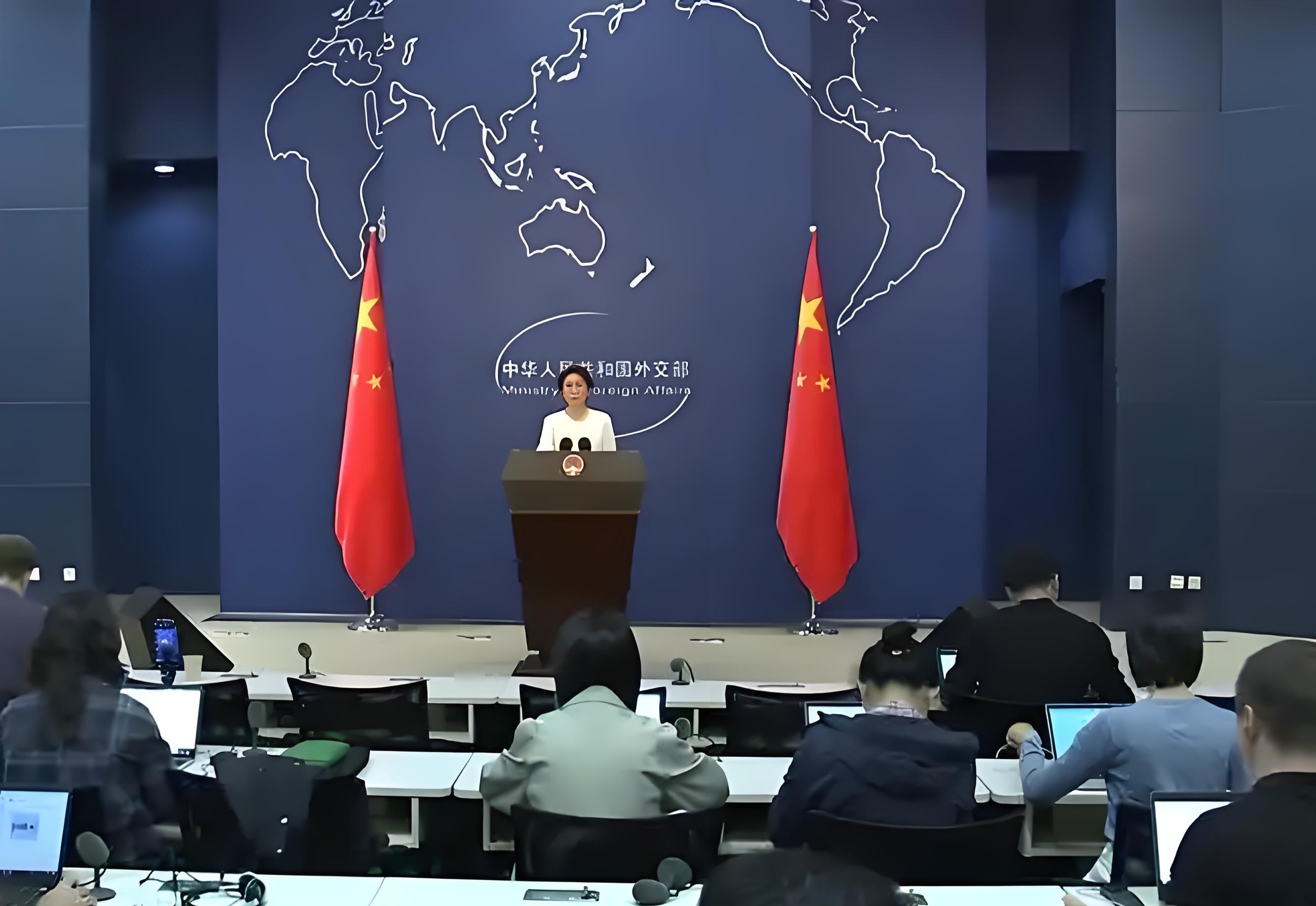 伊朗外交部就伊美接触明确立场：解除制裁是核心诉求