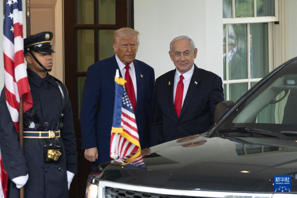 国家主席习近平同美国总统特朗普通电话