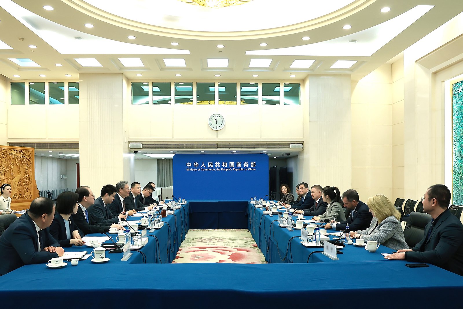 王文涛部长会见英国商贸大臣凯尔