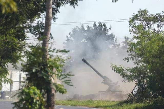 美军,彻底摊牌!AI参战,两大巨头入局!“斩首行动” 已用AI实战