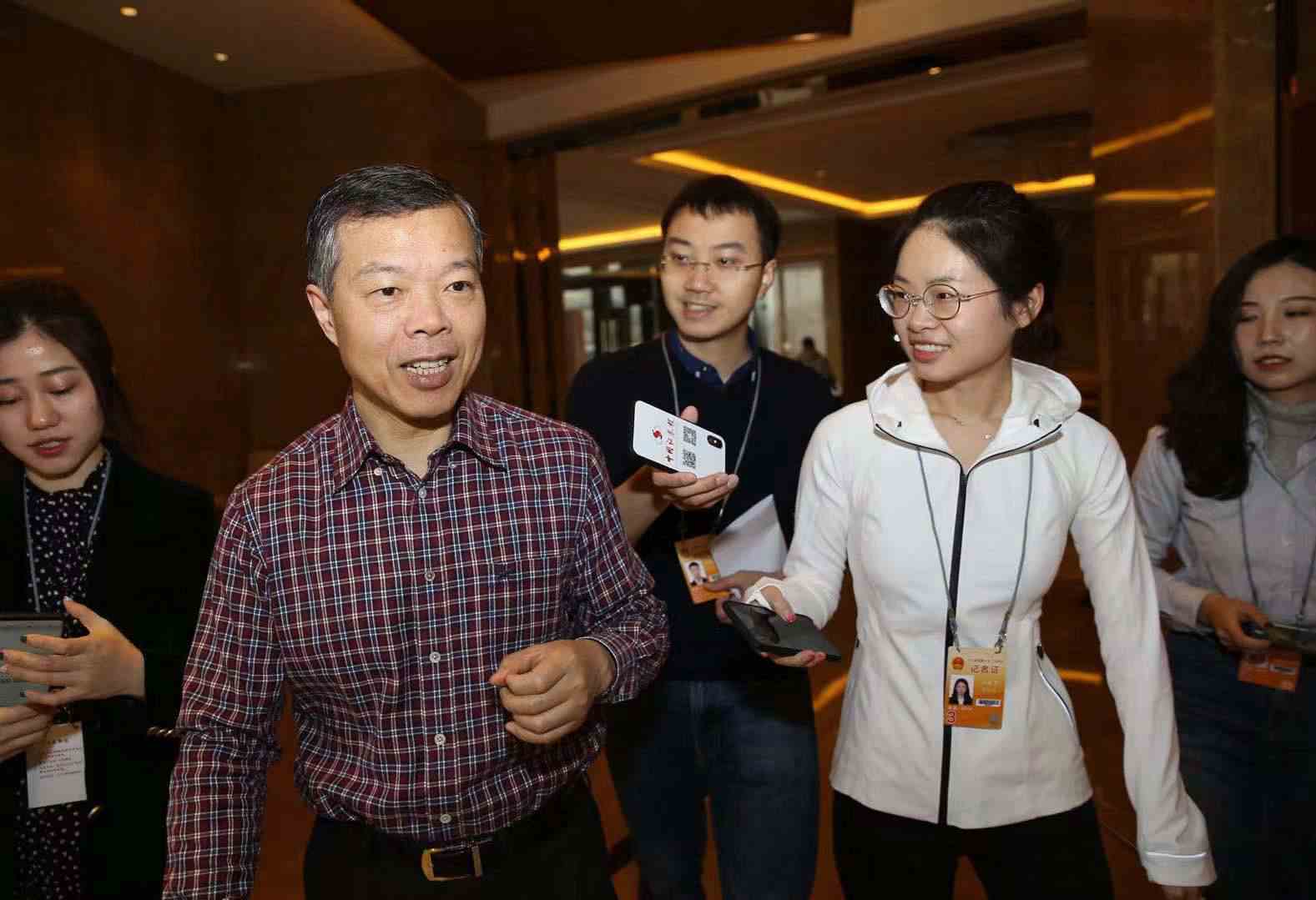 贵州贵安女掌门落马，曾任上市银行行长！