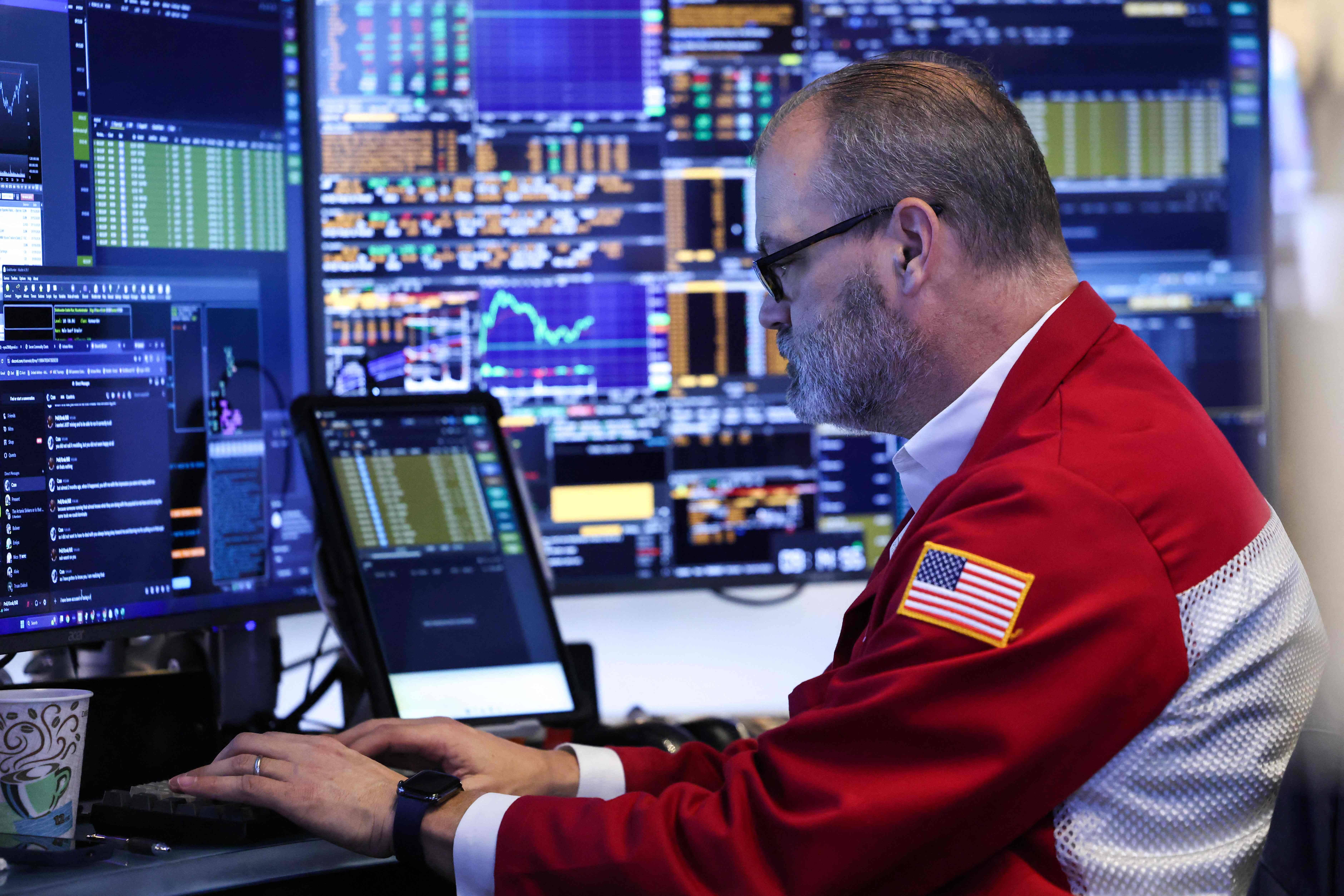 遭恐慌性抛售 日韩股市崩了！韩国主要股指收跌12%