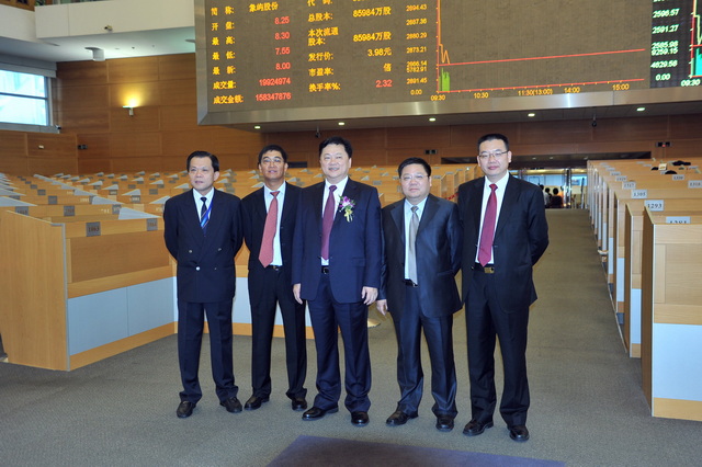 A股十年变迁： 公募基金十年蝶变：机构化进程加速 被动型基金崛起