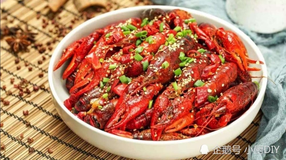 腾讯宣布：17城免费安装“龙虾”！