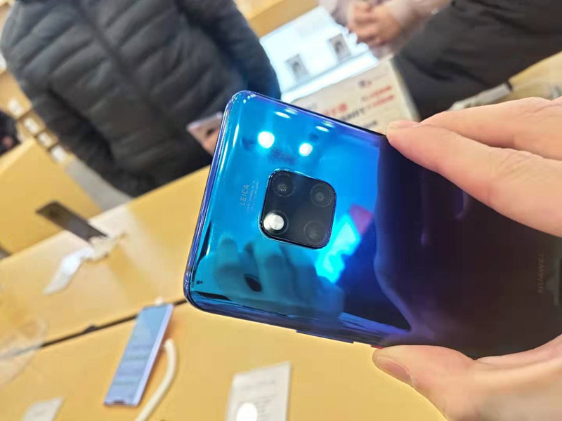 日租金自3万降至3000元，机器人租赁量增价跌