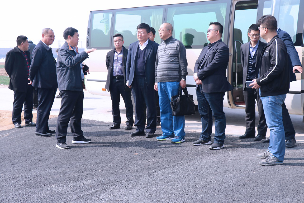 国家发改委主任郑栅洁会见大众汽车集团管理董事会主席奥博穆