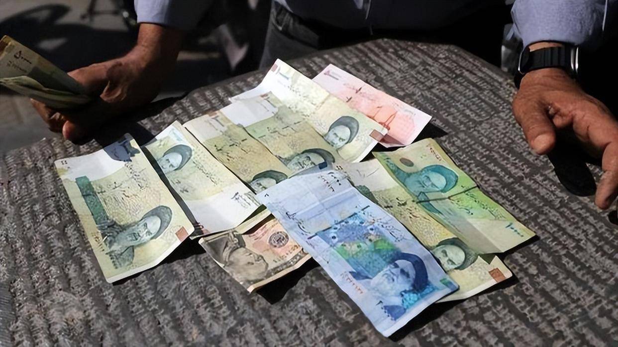 伊朗史上最大面额钞票面世：10000000里亚尔！
