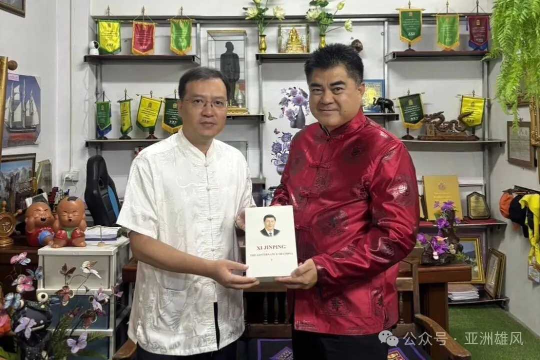 陈海平总领事接受电视专访宣介全国两会精神